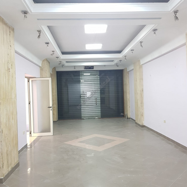 Commercial space for sale on Haxhi Hysen Dalliu Street in Tirana.
The store is located on the groun